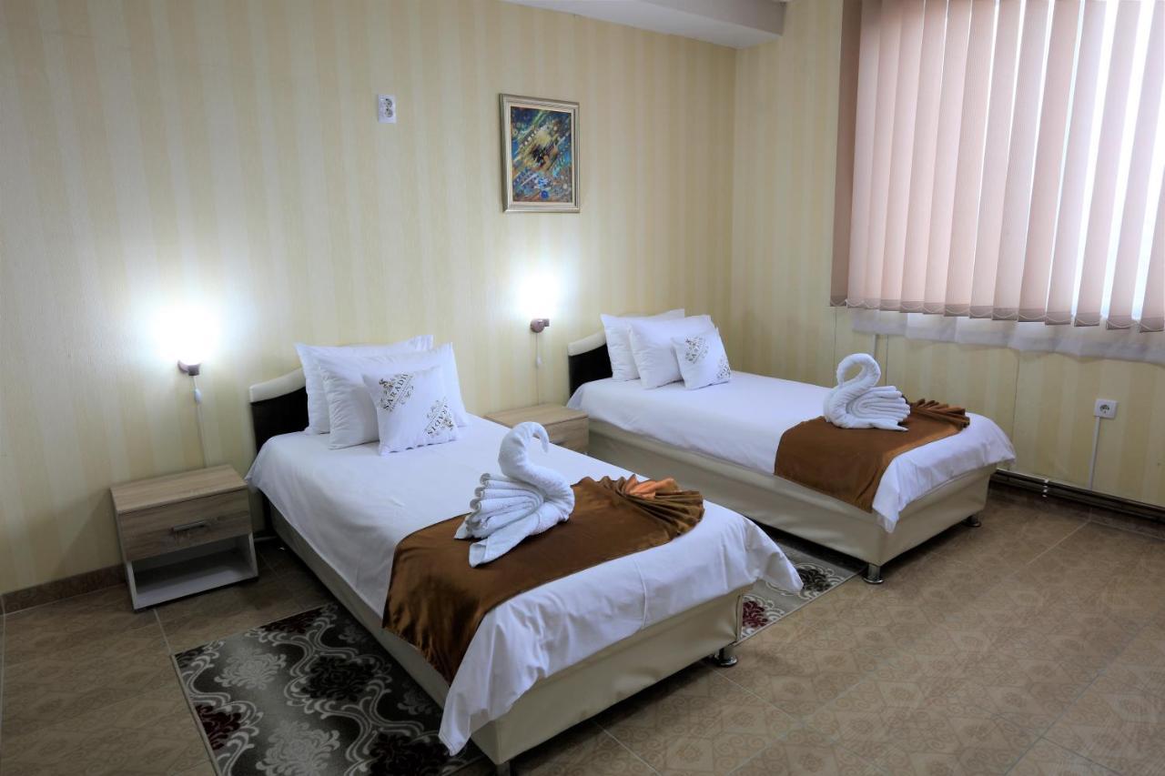 Kruševac Garni Hotel Saradis מראה חיצוני תמונה