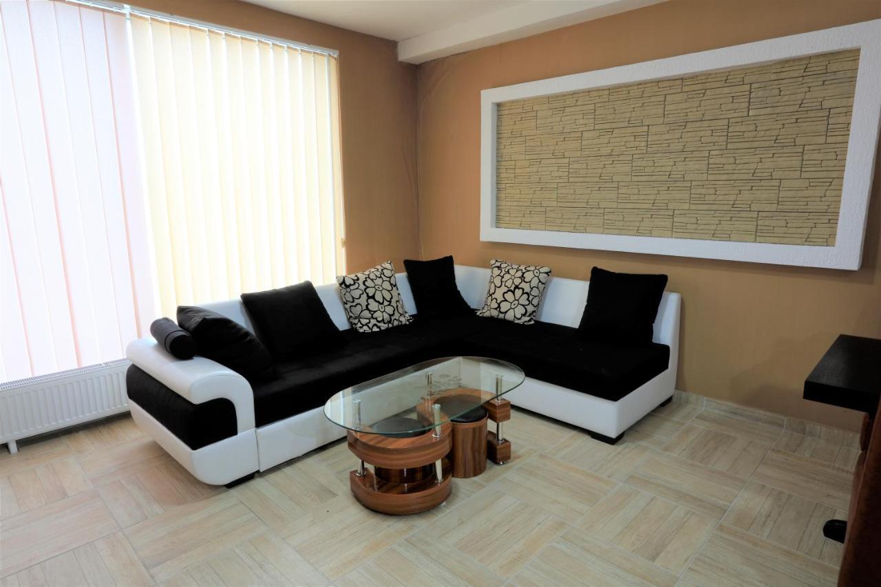 Kruševac Garni Hotel Saradis מראה חיצוני תמונה