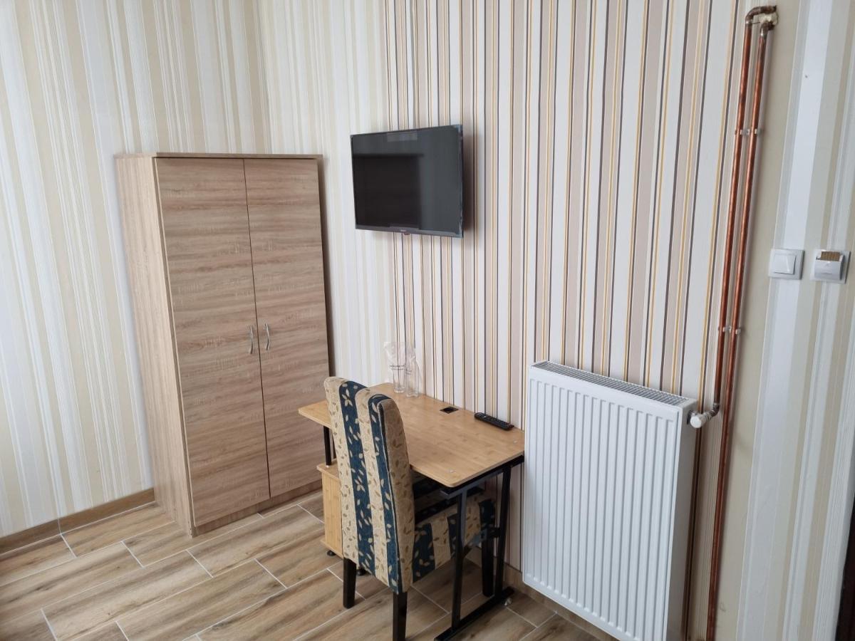 Kruševac Garni Hotel Saradis מראה חיצוני תמונה