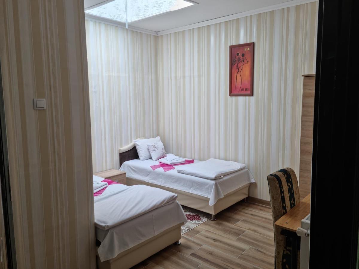 Kruševac Garni Hotel Saradis מראה חיצוני תמונה