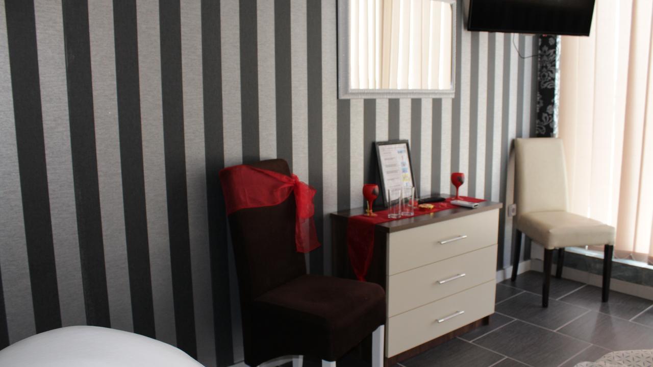 Kruševac Garni Hotel Saradis מראה חיצוני תמונה