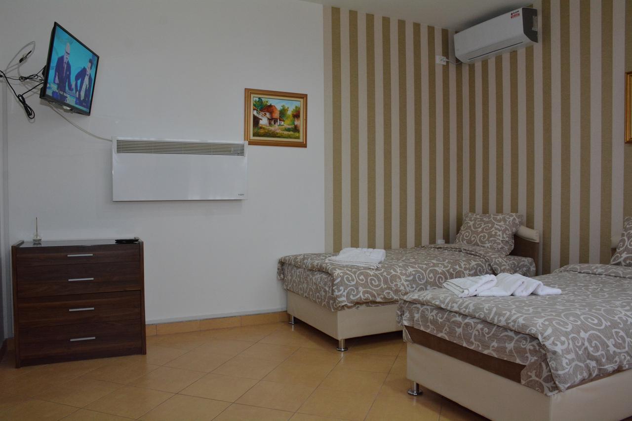Kruševac Garni Hotel Saradis מראה חיצוני תמונה